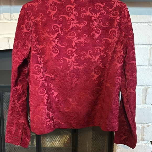 CroftandBarrow jacket. Reddish/maroon color. Swirl design. Size S - Picture 4 of 10